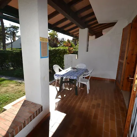 Cozy Two-level Retreat With Garden بيبيوني