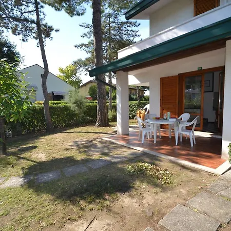 شقة Cozy Two-level Retreat With Garden